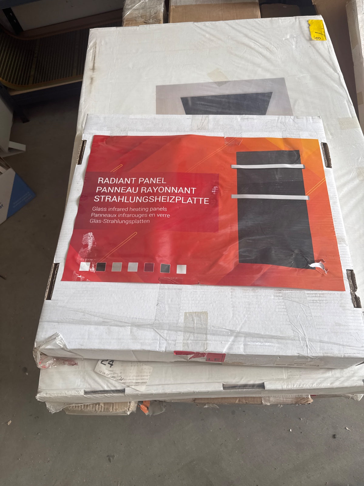 Tweedekans - Ecosun GS-Serie infraroodpanelen wit of zwart wand of plafond - Afmetingen: 60 x 60 cm 300Watt, Afwerking: Wit glas, Towel Rail: Zonder towel rail en toebehoren (alleen het paneel)