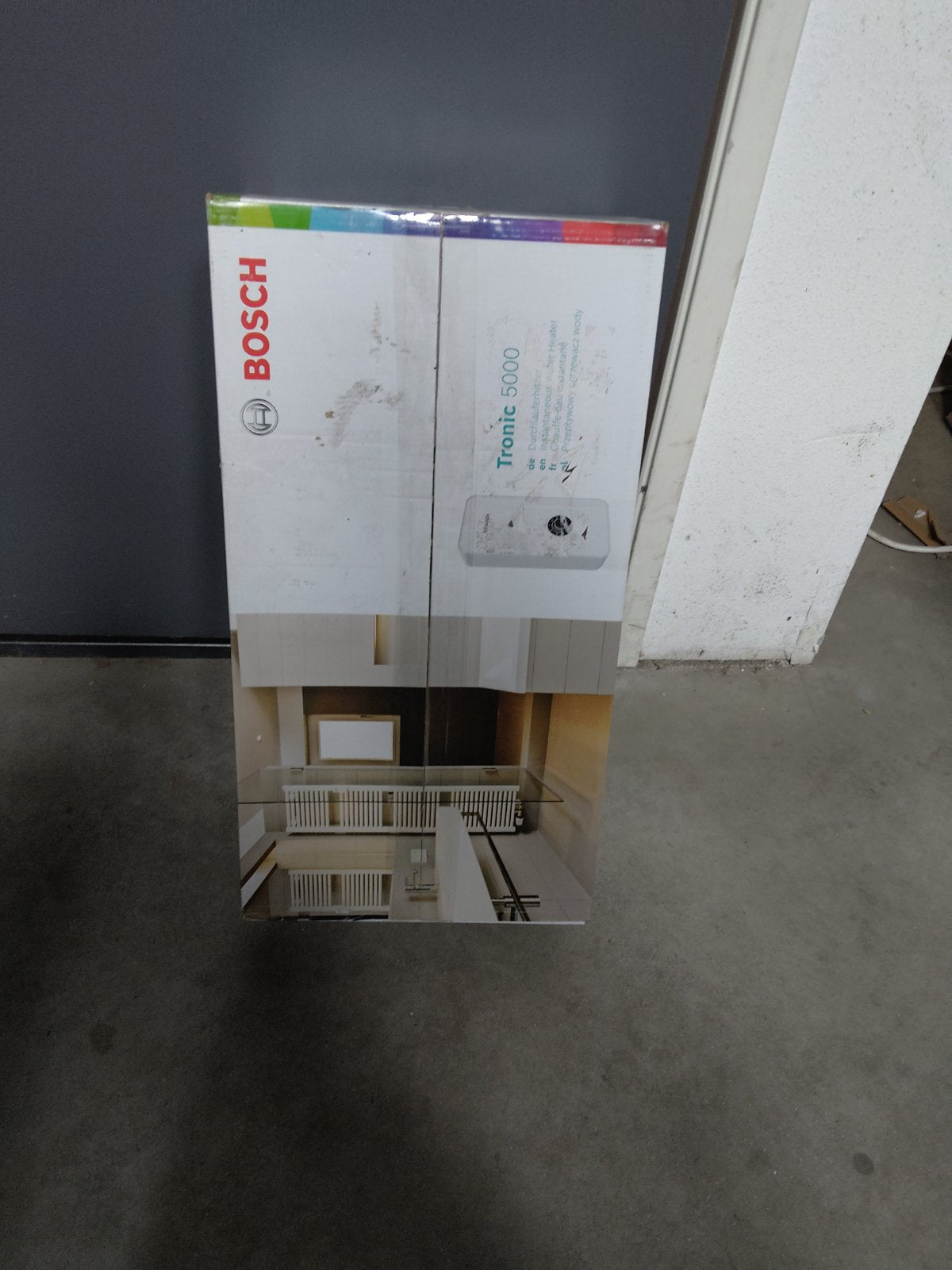 Tweedekans - Bosch Tronic 5001 EB E-doorstroomverwarmer - 21-24-27 kw 400 Volt