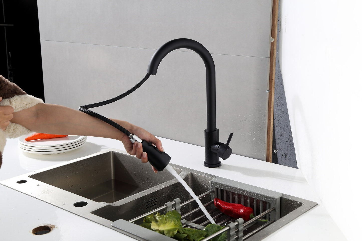 Grifo de cocina Nurion negro mate con caño