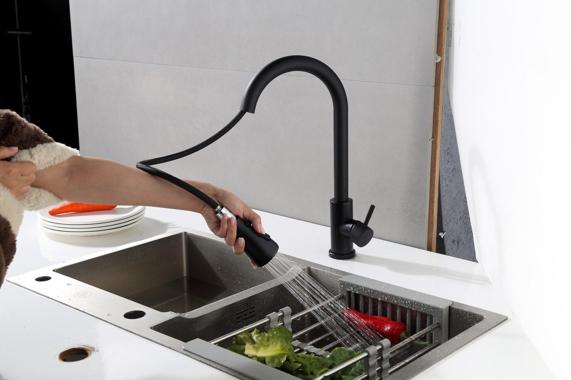 Grifo de cocina Nurion negro mate con caño