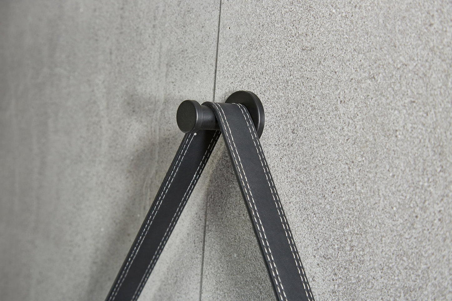 Espejo redondo 80 cm con correa de moda marco negro